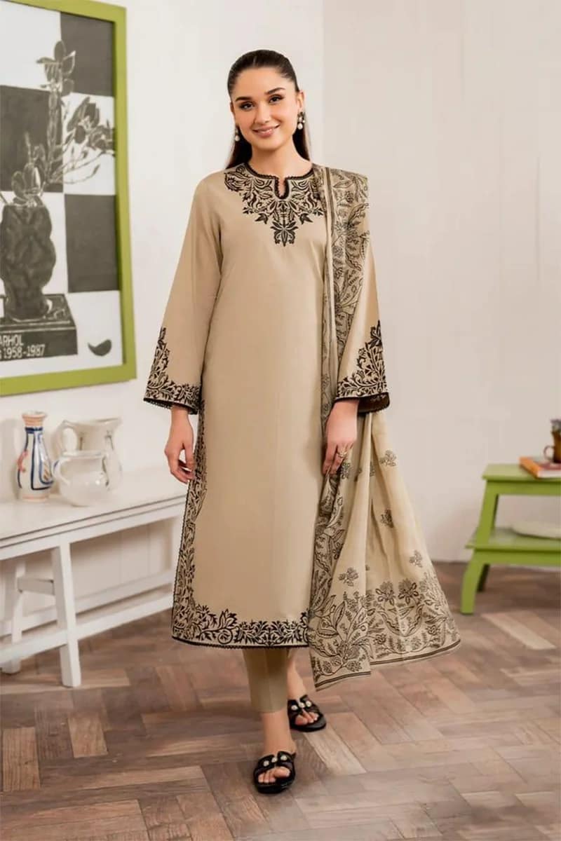 NEW BEAUTIFUL BEIGE EMBROIDERED DHANAK SUIT WITH WOOL SHAWL 3 PIECE UNSTITCHED SUIT